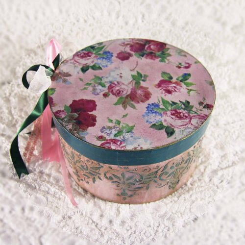 Vintage retro keepsake box, handmade with decoupage technique, Ρετρό βίντατζ κουτί αποθήκευσης, χειροποίητο ντεκουπάζ