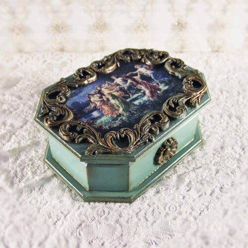Vintage retro keepsake box, handmade with decoupage technique, Ρετρό βίντατζ κουτί αποθήκευσης, χειροποίητο ντεκουπάζ