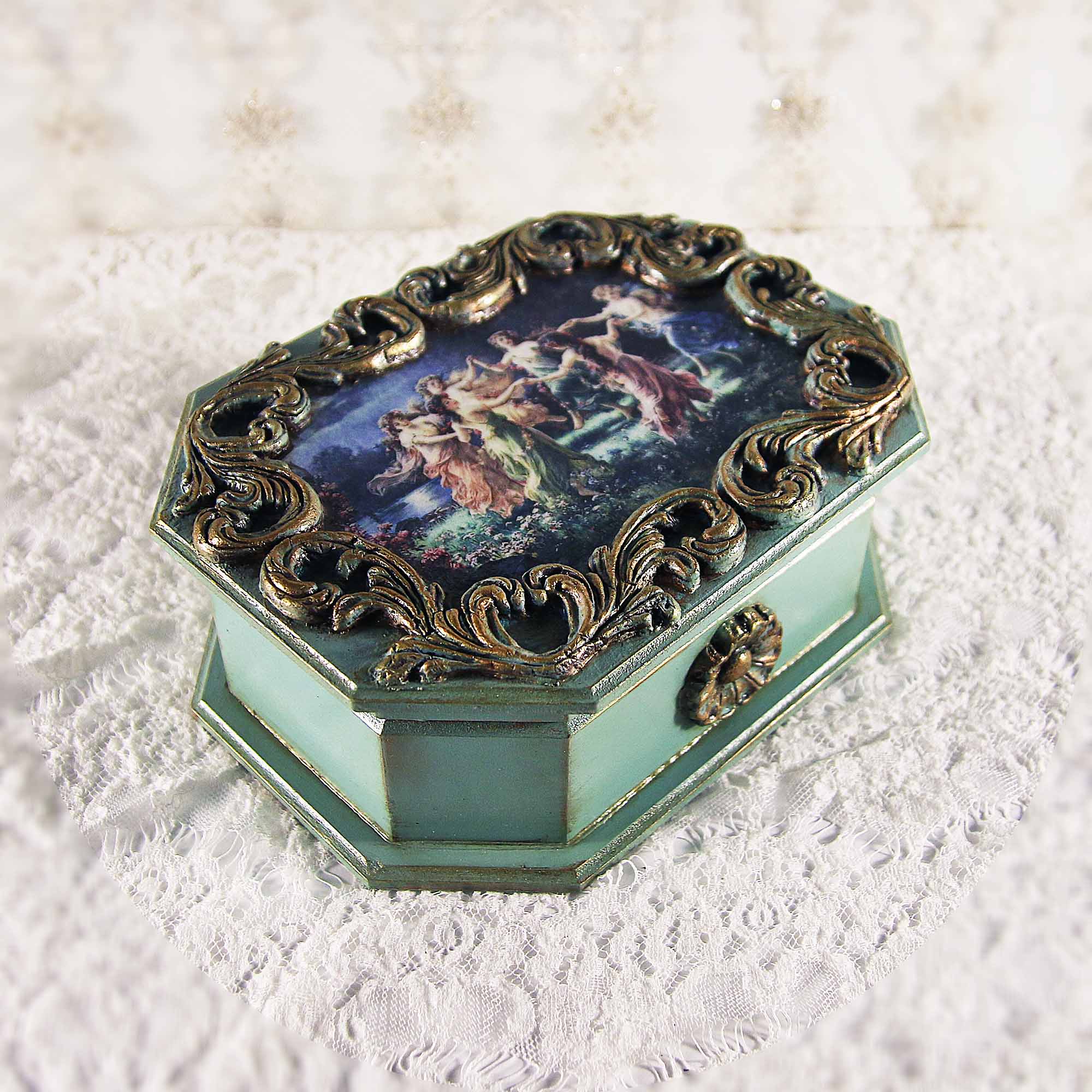 IMG_0417 Vintage retro keepsake box, handmade with decoupage technique, Ρετρό βίντατζ κουτί αποθήκευσης, χειροποίητο ντεκουπάζ