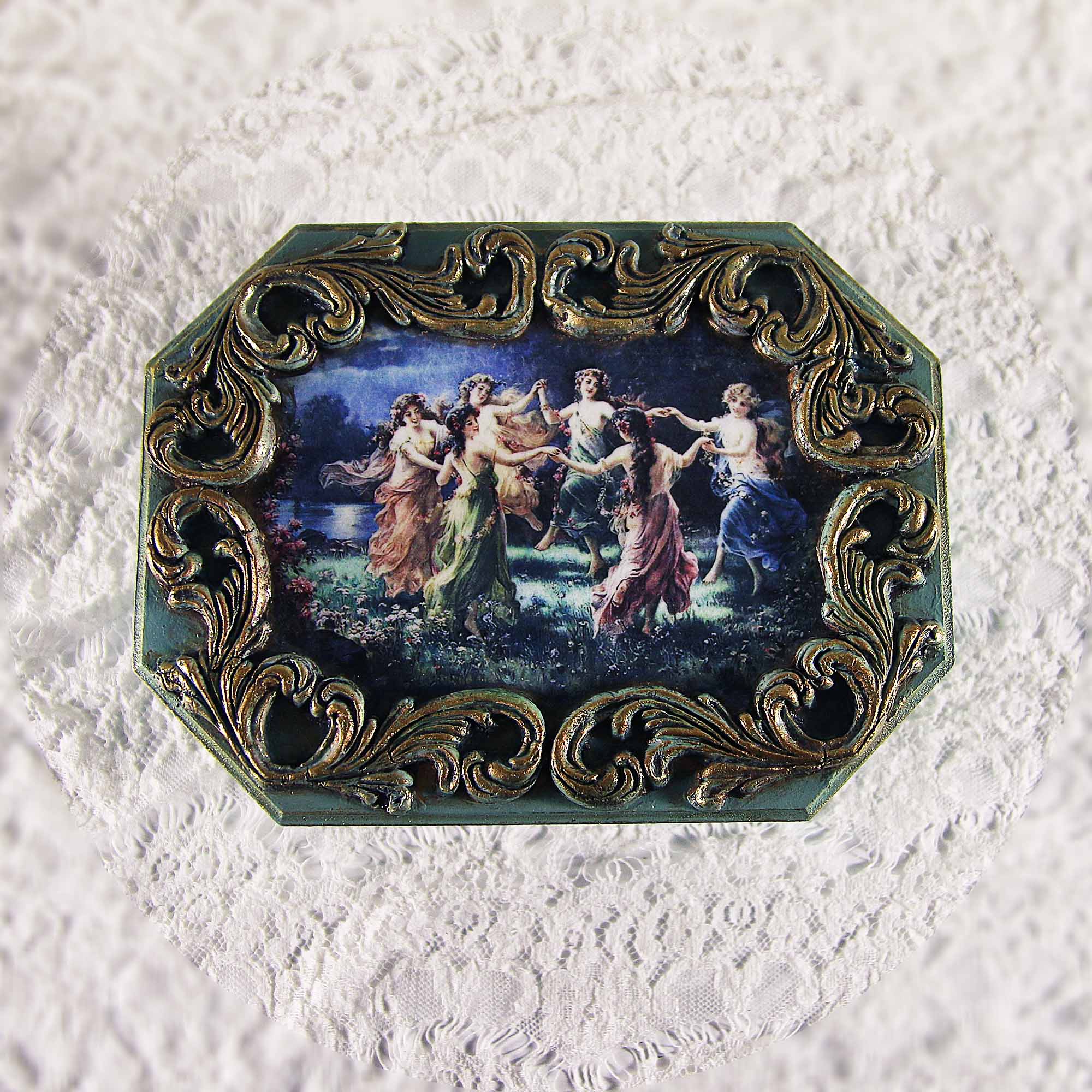 IMG_0420 Vintage retro keepsake box, handmade with decoupage technique, Ρετρό βίντατζ κουτί αποθήκευσης, χειροποίητο ντεκουπάζ