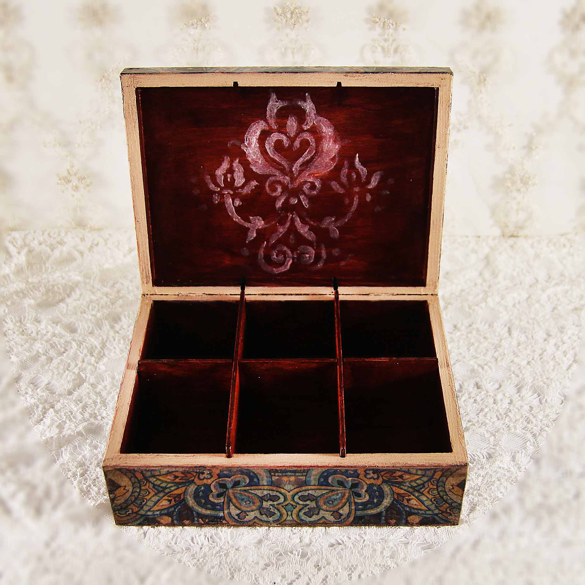 IMG_0435 Vintage retro keepsake box, handmade with decoupage technique, Ρετρό βίντατζ κουτί αποθήκευσης, χειροποίητο ντεκουπάζ
