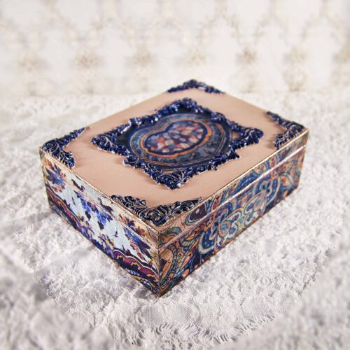 Vintage retro keepsake box, handmade with decoupage technique, Ρετρό βίντατζ κουτί αποθήκευσης, χειροποίητο ντεκουπάζ
