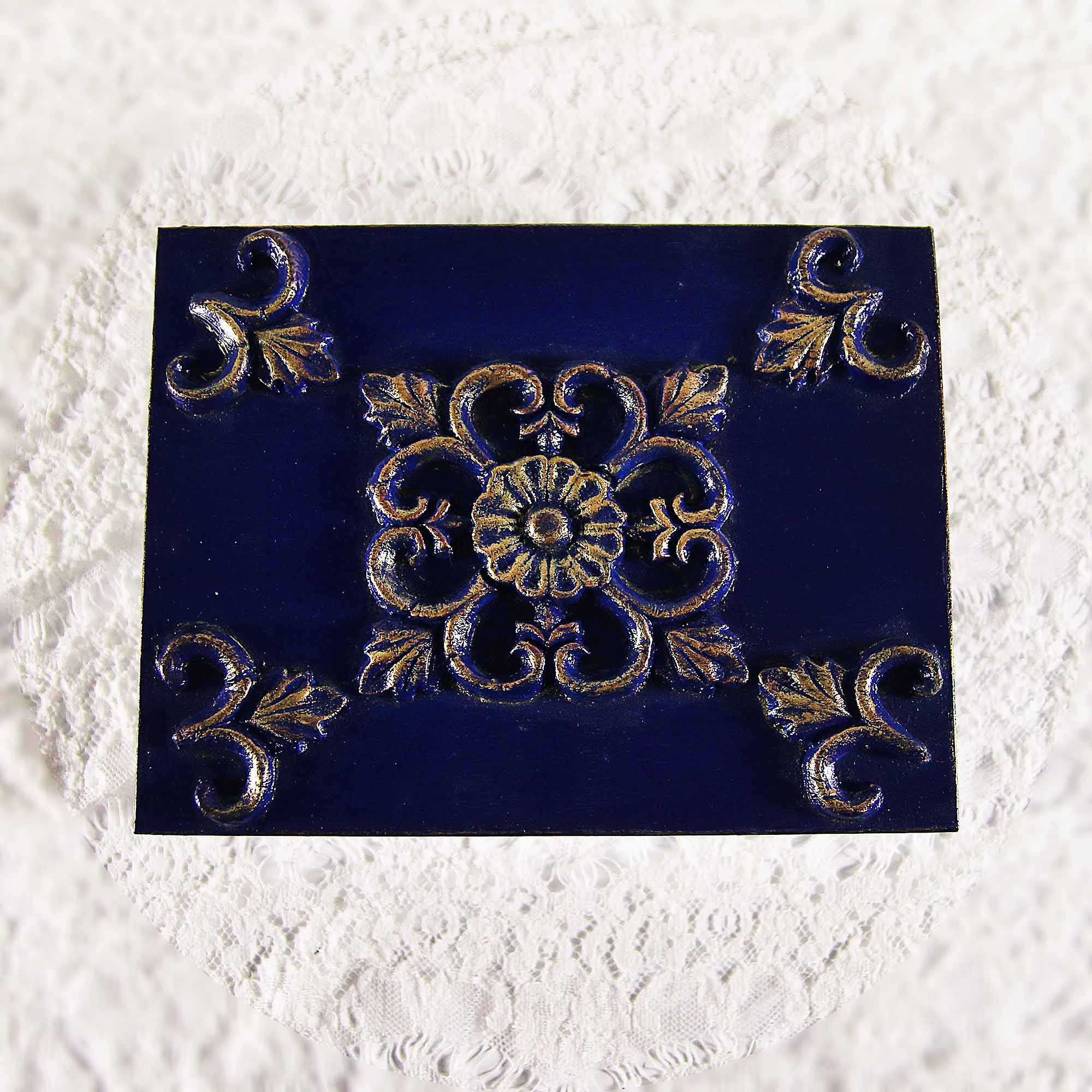 IMG_0439 Vintage retro keepsake box, handmade with decoupage technique, Ρετρό βίντατζ κουτί αποθήκευσης, χειροποίητο ντεκουπάζ