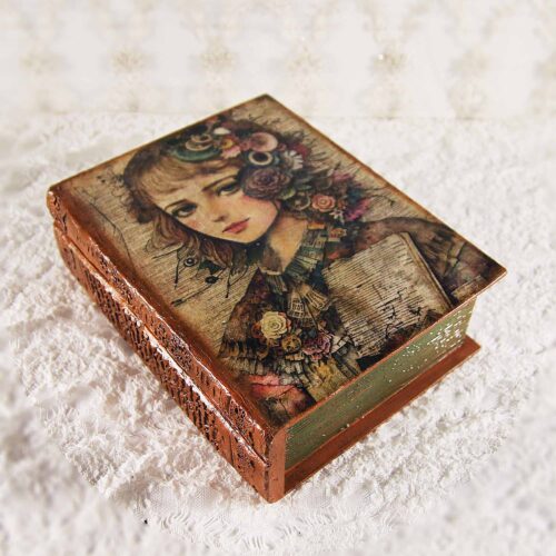 Vintage retro keepsake box, handmade with decoupage technique, Ρετρό βίντατζ κουτί αποθήκευσης, χειροποίητο ντεκουπάζ