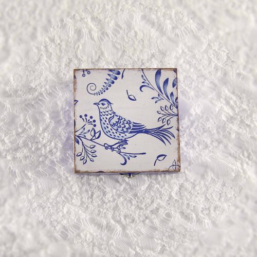 Vintage retro keepsake box, handmade with decoupage technique, Ρετρό βίντατζ κουτί αποθήκευσης, χειροποίητο ντεκουπάζ