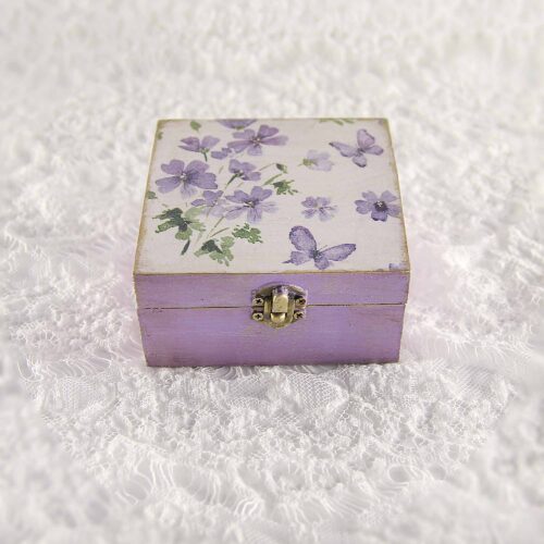 Vintage retro keepsake box, handmade with decoupage technique, Ρετρό βίντατζ κουτί αποθήκευσης, χειροποίητο ντεκουπάζ