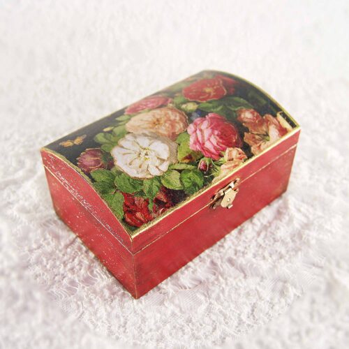 Vintage retro keepsake box, handmade with decoupage technique, Ρετρό βίντατζ κουτί αποθήκευσης, χειροποίητο ντεκουπάζ