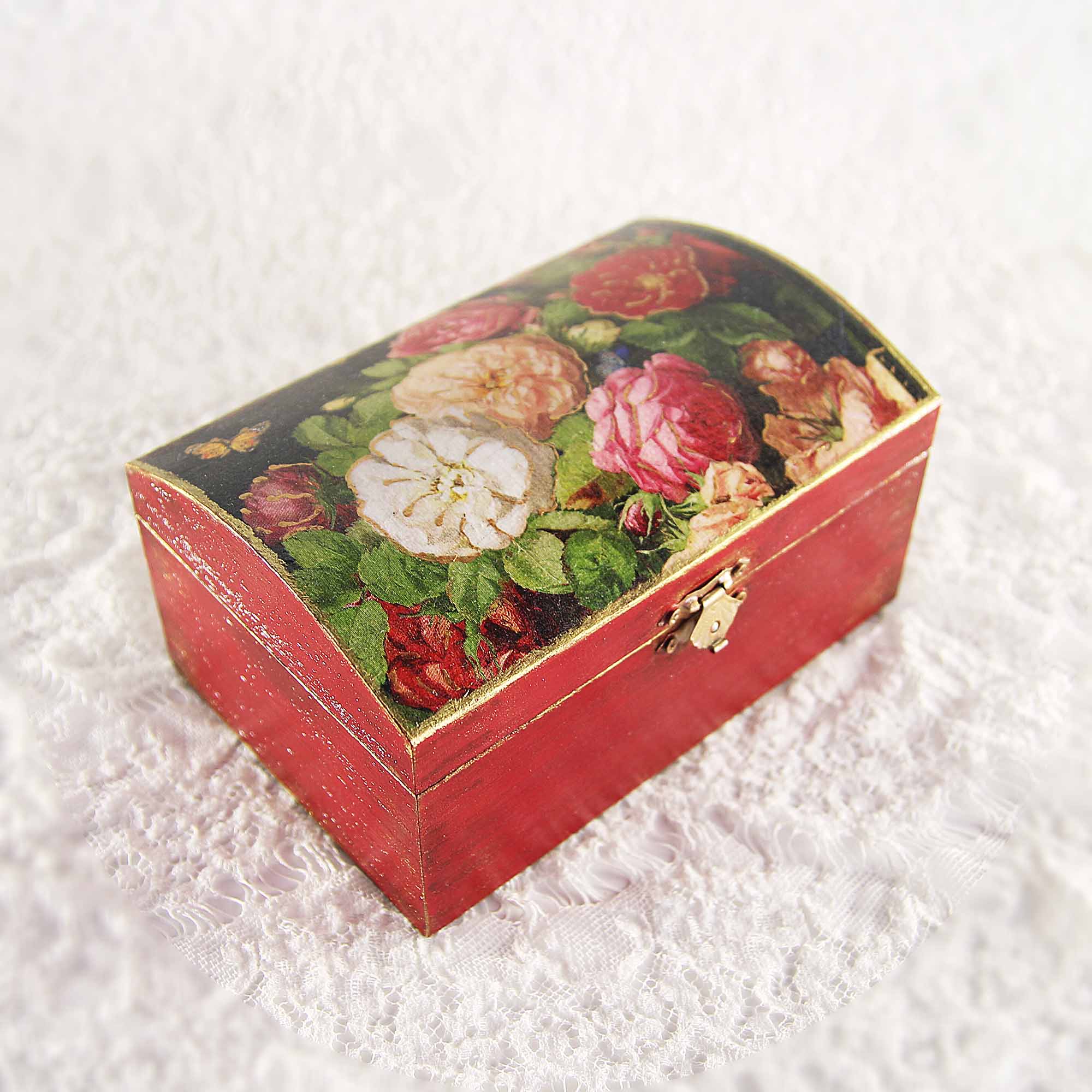 IMG_0639 Vintage retro keepsake box, handmade with decoupage technique, Ρετρό βίντατζ κουτί αποθήκευσης, χειροποίητο ντεκουπάζ