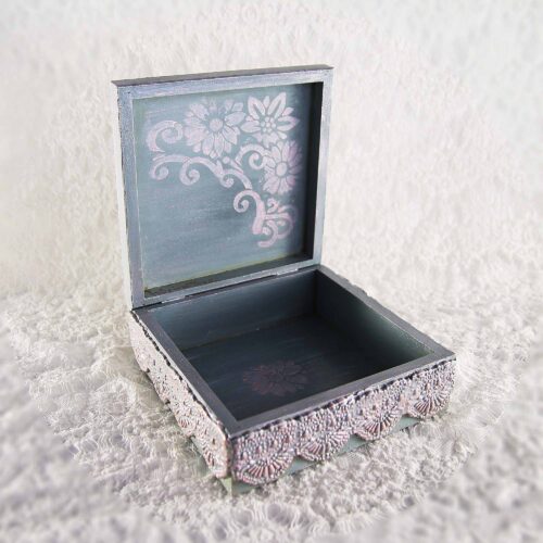 Vintage retro keepsake box, handmade with decoupage technique, Ρετρό βίντατζ κουτί αποθήκευσης, χειροποίητο ντεκουπάζ