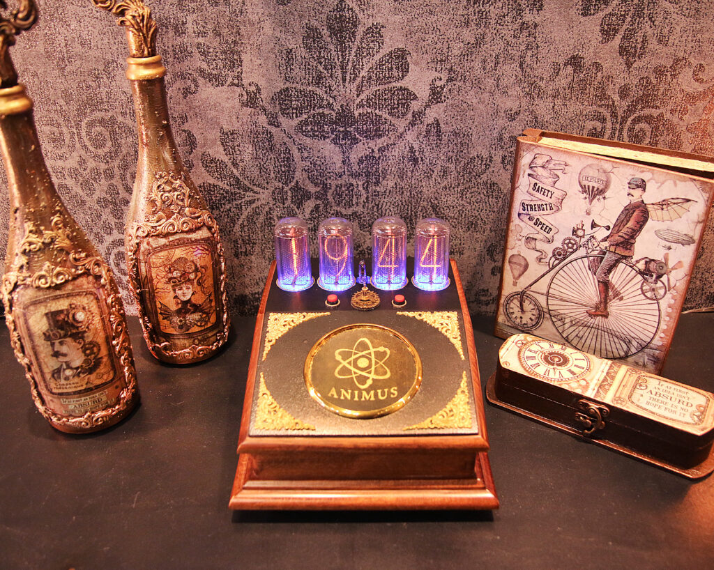 steampunk αισθητική, nixie tube clock